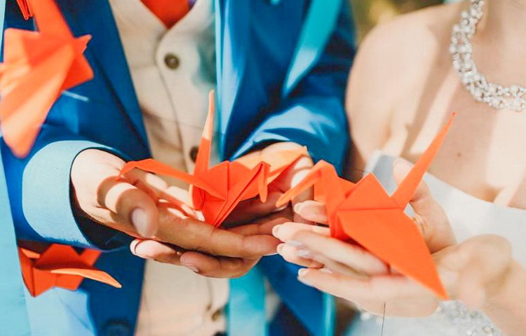 Традиции и обычаи бумажной свадьбы